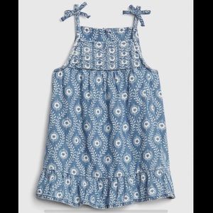 💚2/$30 GAP baby denim spaghetti strap dress